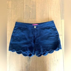 Lilly Pulitzer blue scallop shorts